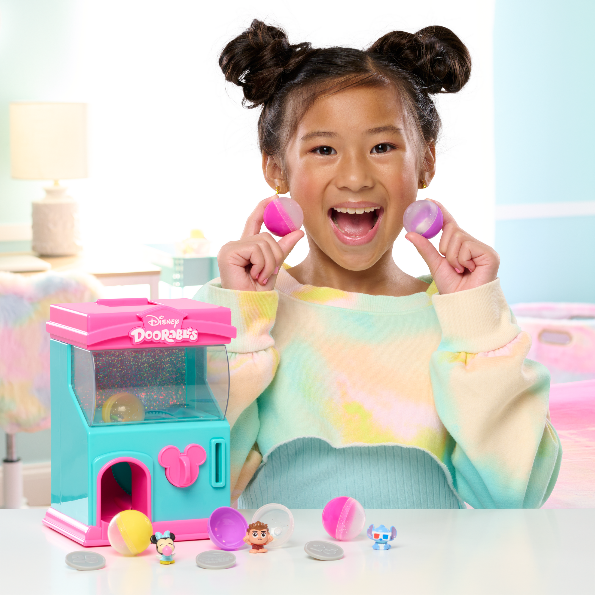 Disney Doorables Squish’Alots Squish Machine with 6 Collectible Blind Bag Mini Action Figures, 1 Inch (2.5 cm) Toy Figurines, Officially Licensed Kids Toy for Ages 5 & Up by Just Play