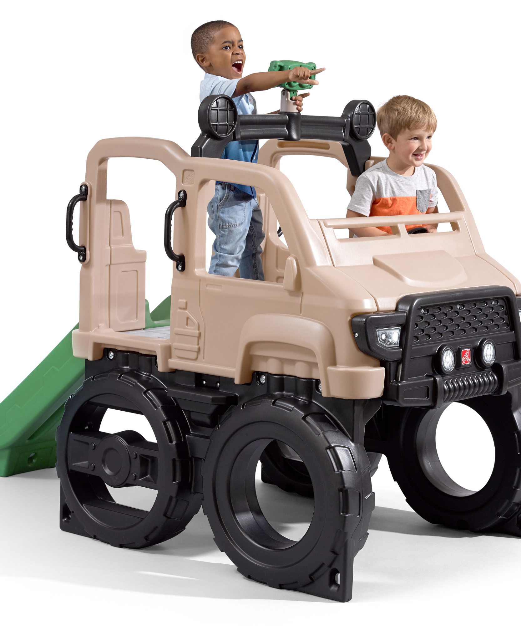 Step2 Safari Truck Climber, Easy to Assemble Backyard Climbing Toy with Slide, 82kg Weight Capacity, Outdoor Playground Gym Toy with Steering Wheel, Climbing Wall and Binoculars, for Children Aged 2+